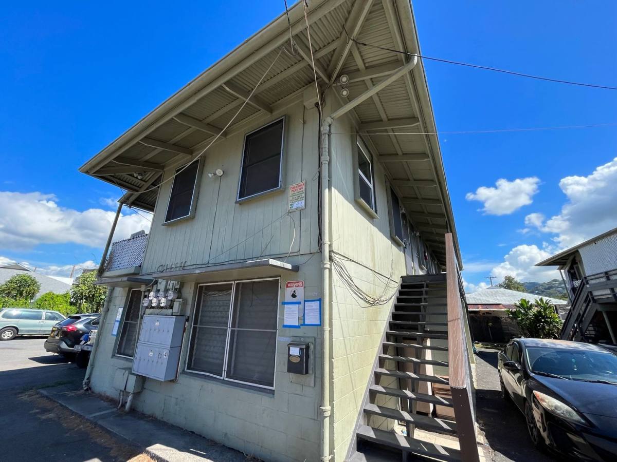 Apartment for rent at 266 N School St, Honolulu, HI 96817