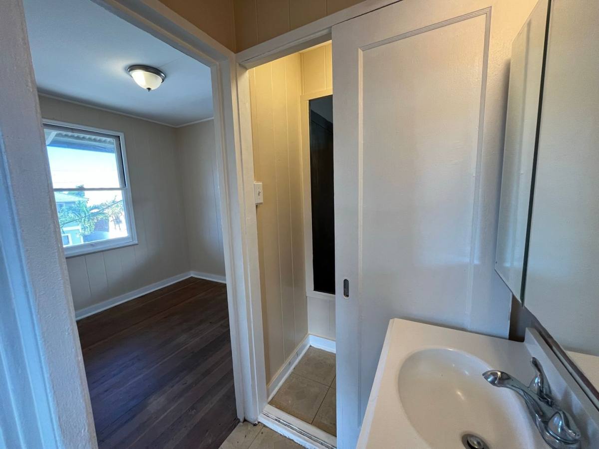 Apartment for rent at 266 N School St, Honolulu, HI 96817