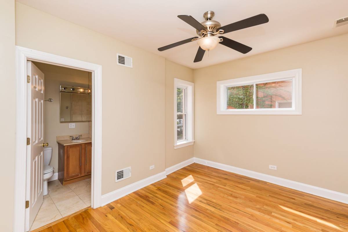 Apartment for rent at 1638-46 W Greenleaf Ave, Chicago, IL 60626