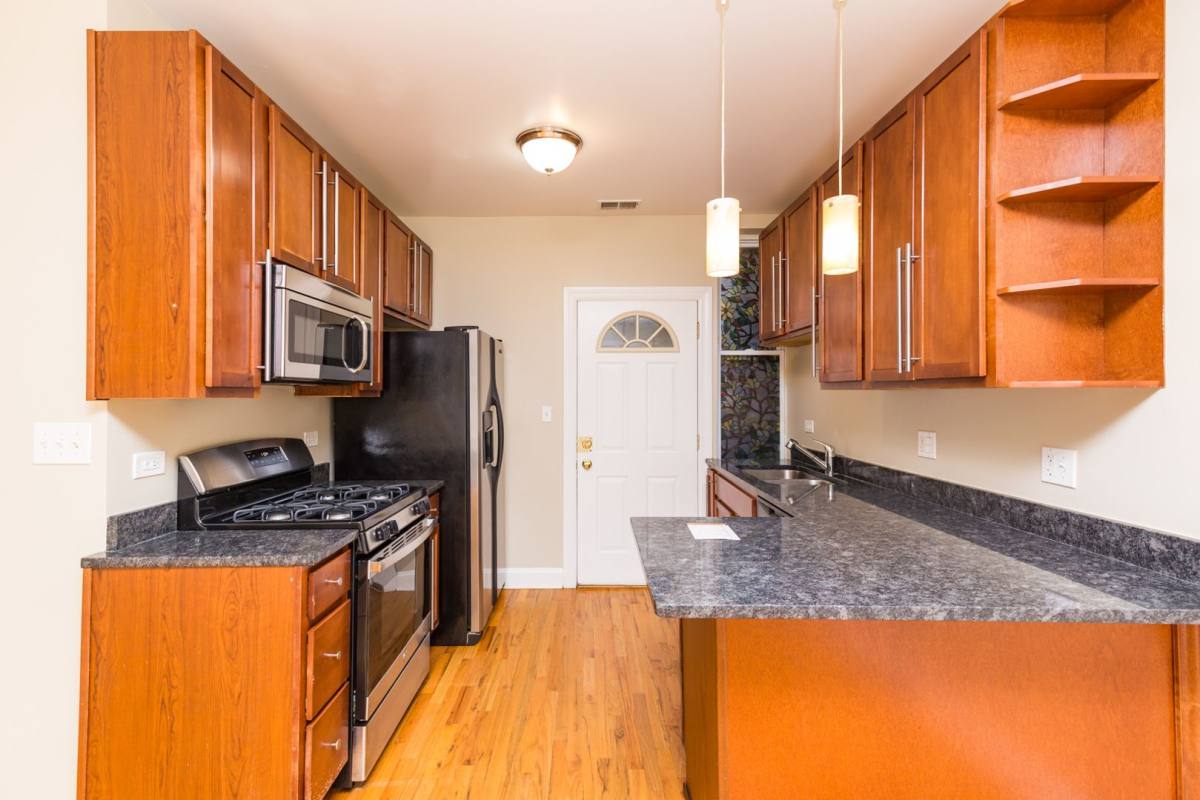 Apartment for rent at 1638-46 W Greenleaf Ave, Chicago, IL 60626