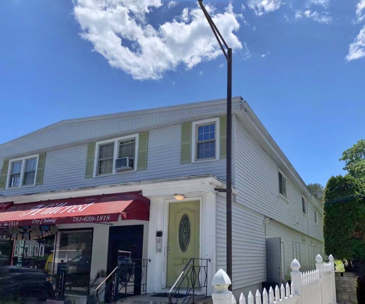 Apartment for rent at 31 Smith St, Marblehead, MA 01945