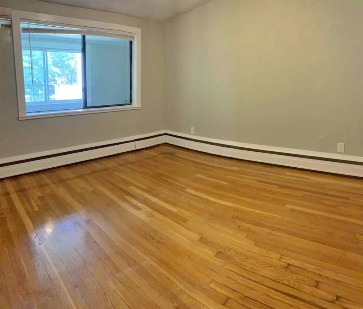 Apartment for rent at 31 Smith St, Marblehead, MA 01945