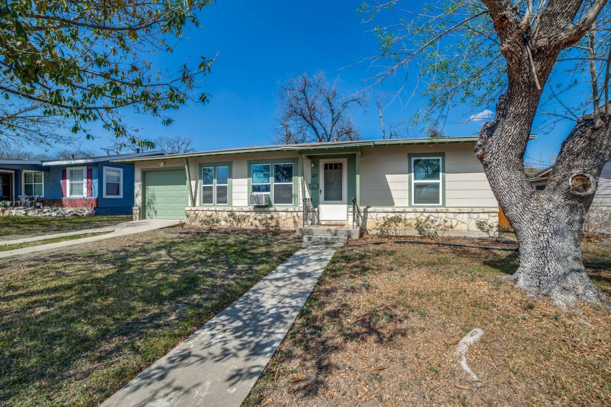 House for rent at 123 Mink Dr, San Antonio, TX 78213