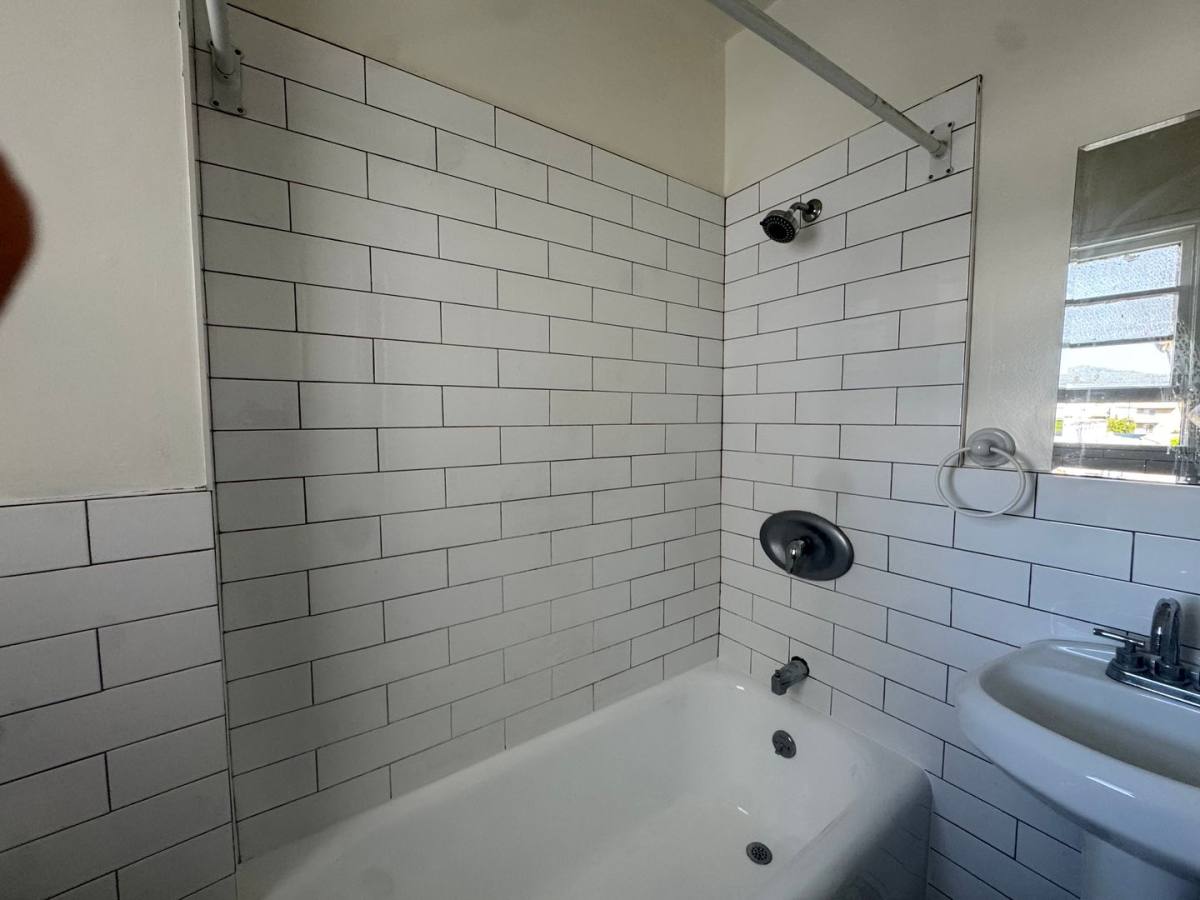 Apartment for rent at 4649 Beverly Blvd, Los Angeles, CA 90004