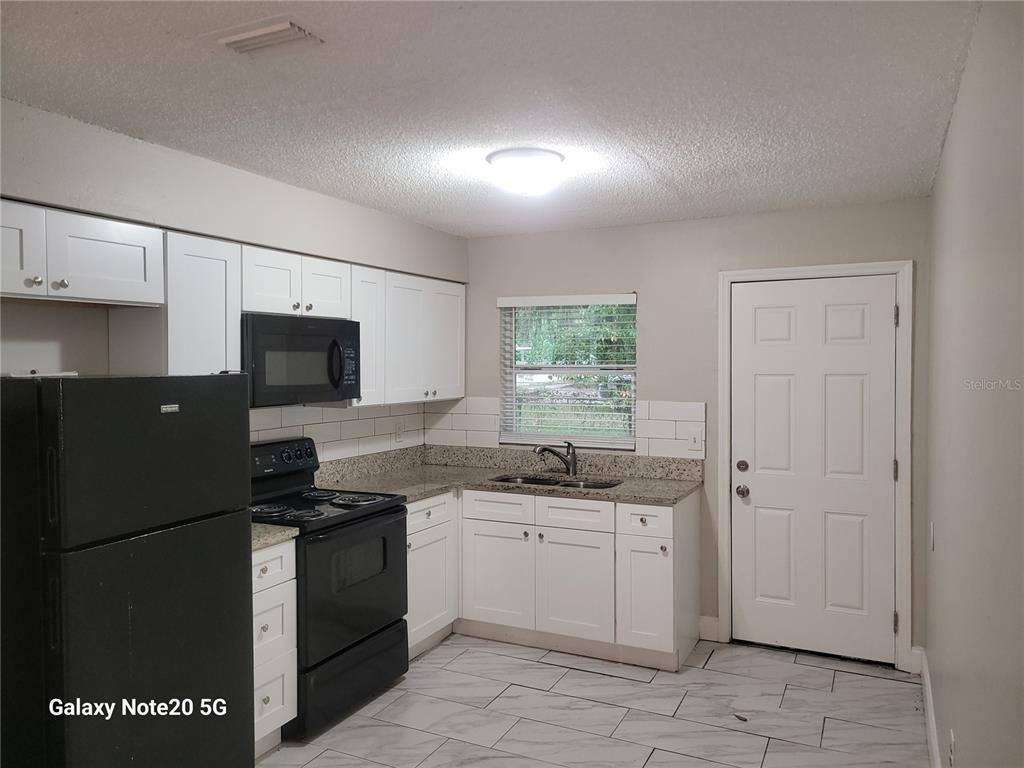 Apartment for rent at 1015 Beecher St #1, Leesburg, FL 34748
