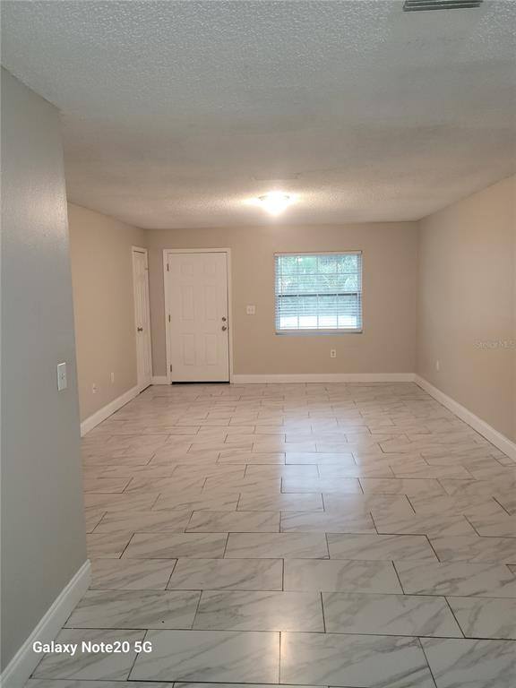 Apartment for rent at 1015 Beecher St #1, Leesburg, FL 34748