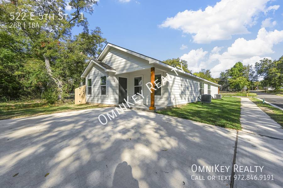 Apartment for rent at 522 E 5th St #1, Bonham, TX 75418