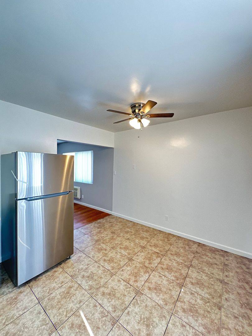 Apartment for rent at 9462 Oak St, Bellflower, CA 90706