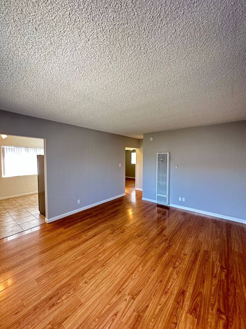 Apartment for rent at 9462 Oak St, Bellflower, CA 90706