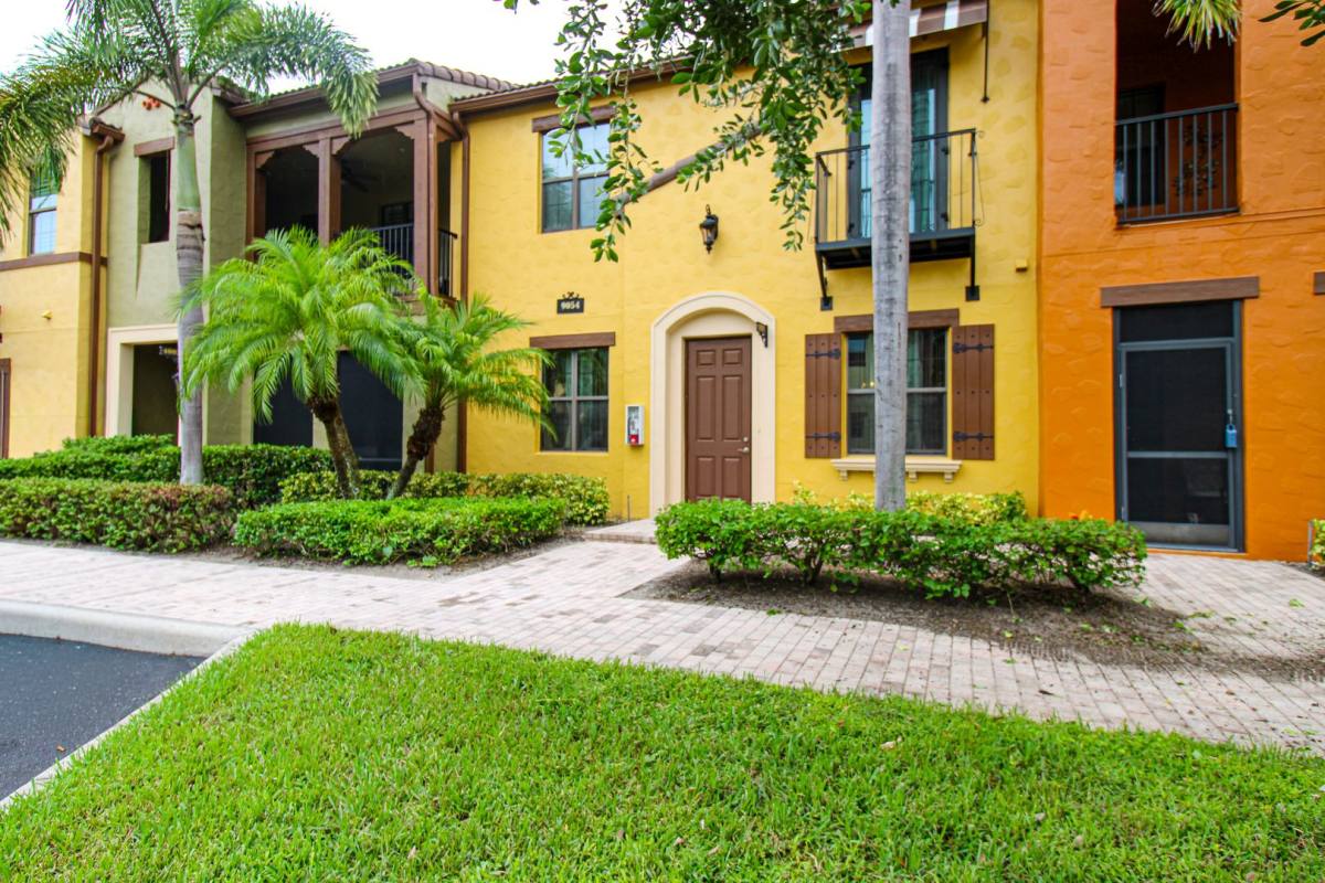 House for rent at 9054 Capistrano St N, Naples, FL 34113