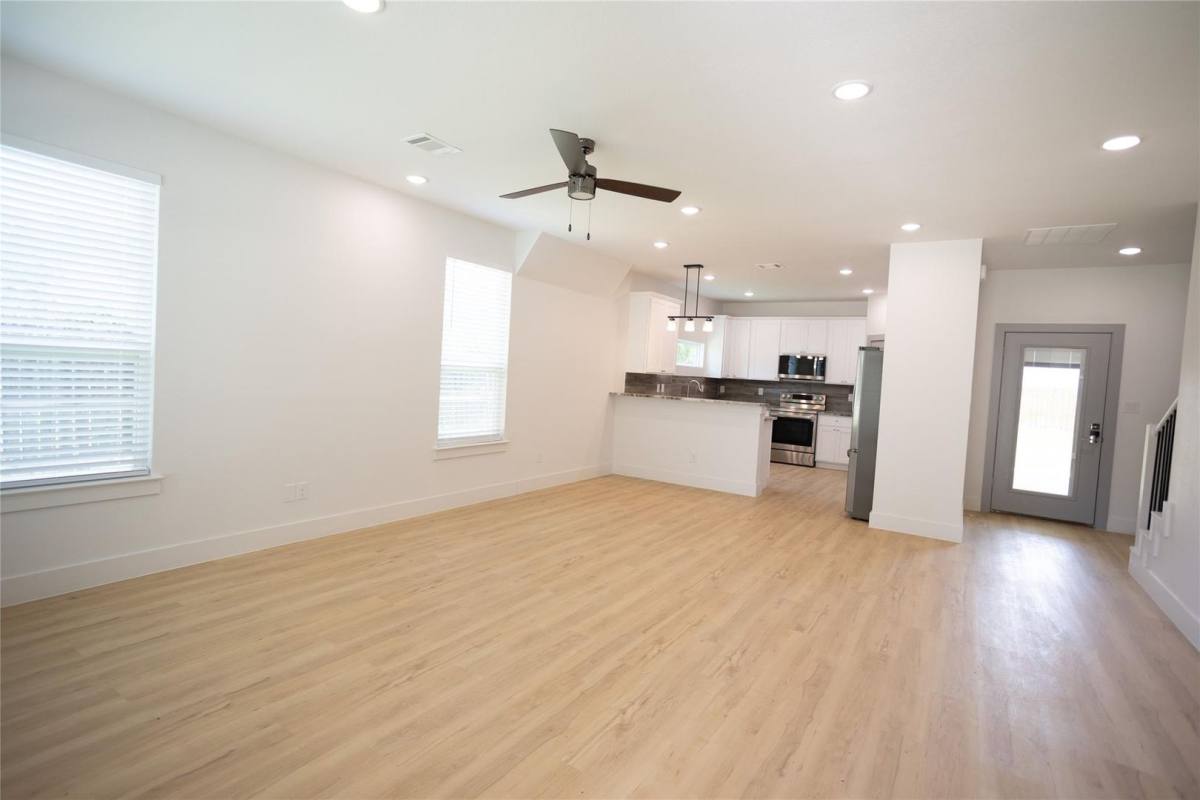 Apartment for rent at 3817 Winfield Ave, Fort Worth, TX 76109