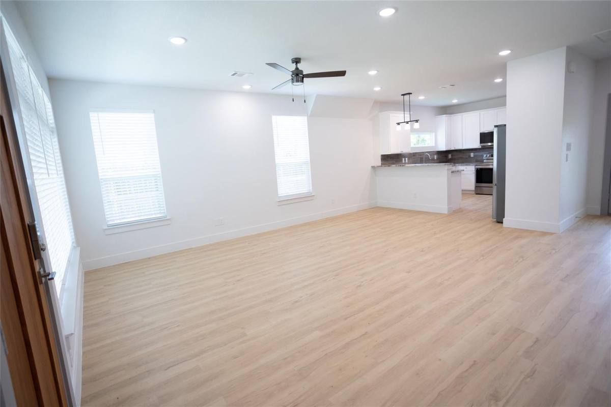Apartment for rent at 3817 Winfield Ave, Fort Worth, TX 76109