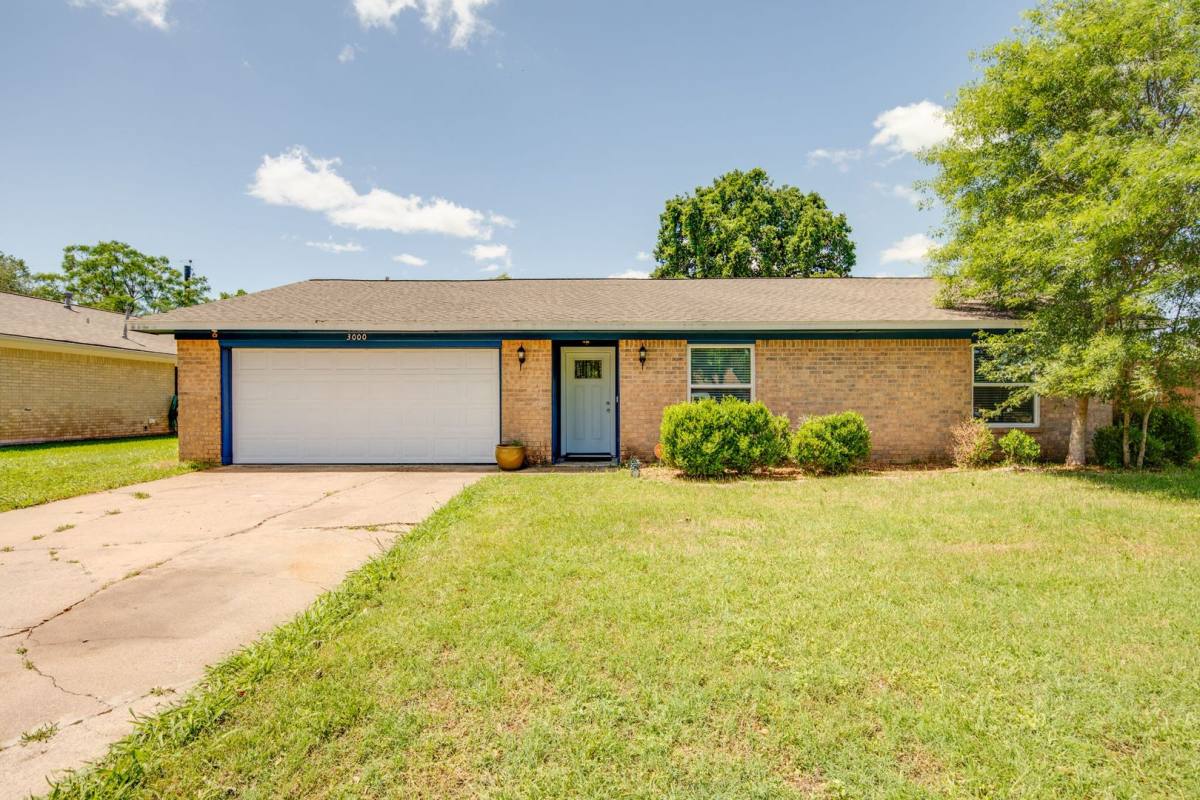 House for rent at 3000 Longleaf, College Station, TX 77845