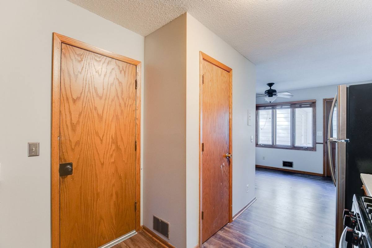 Apartment for rent at 1663 - 1665 Leone Ave E, Saint Paul, MN 55106
