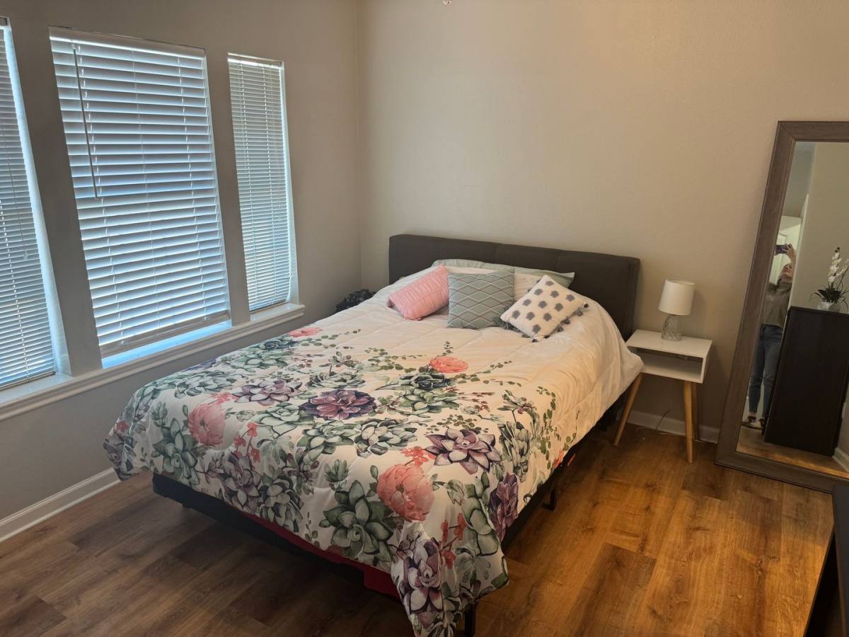 House for rent at 1503 Hollowhill A, Bryan, TX 77802