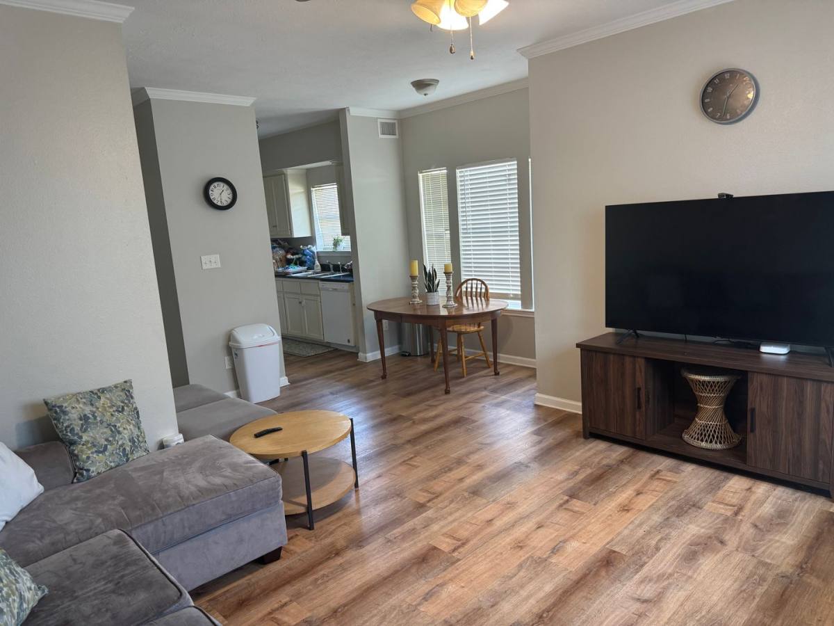 House for rent at 1503 Hollowhill A, Bryan, TX 77802