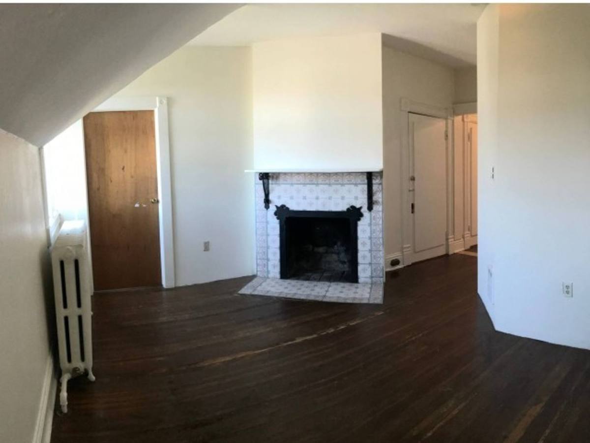 Apartment for rent at 910 N Garden St, Bellingham, WA 98225