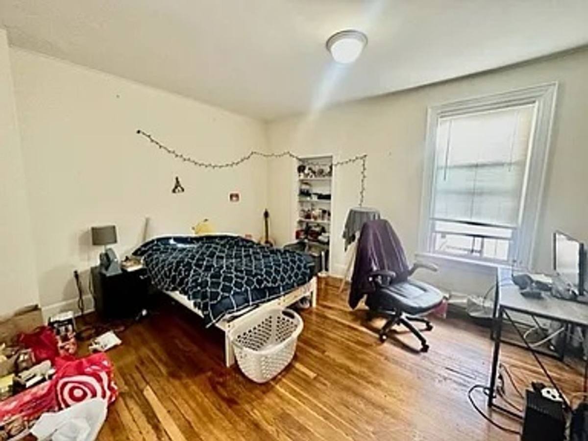 Townhouse for rent at 214 Hemenway St, Boston, MA 02115
