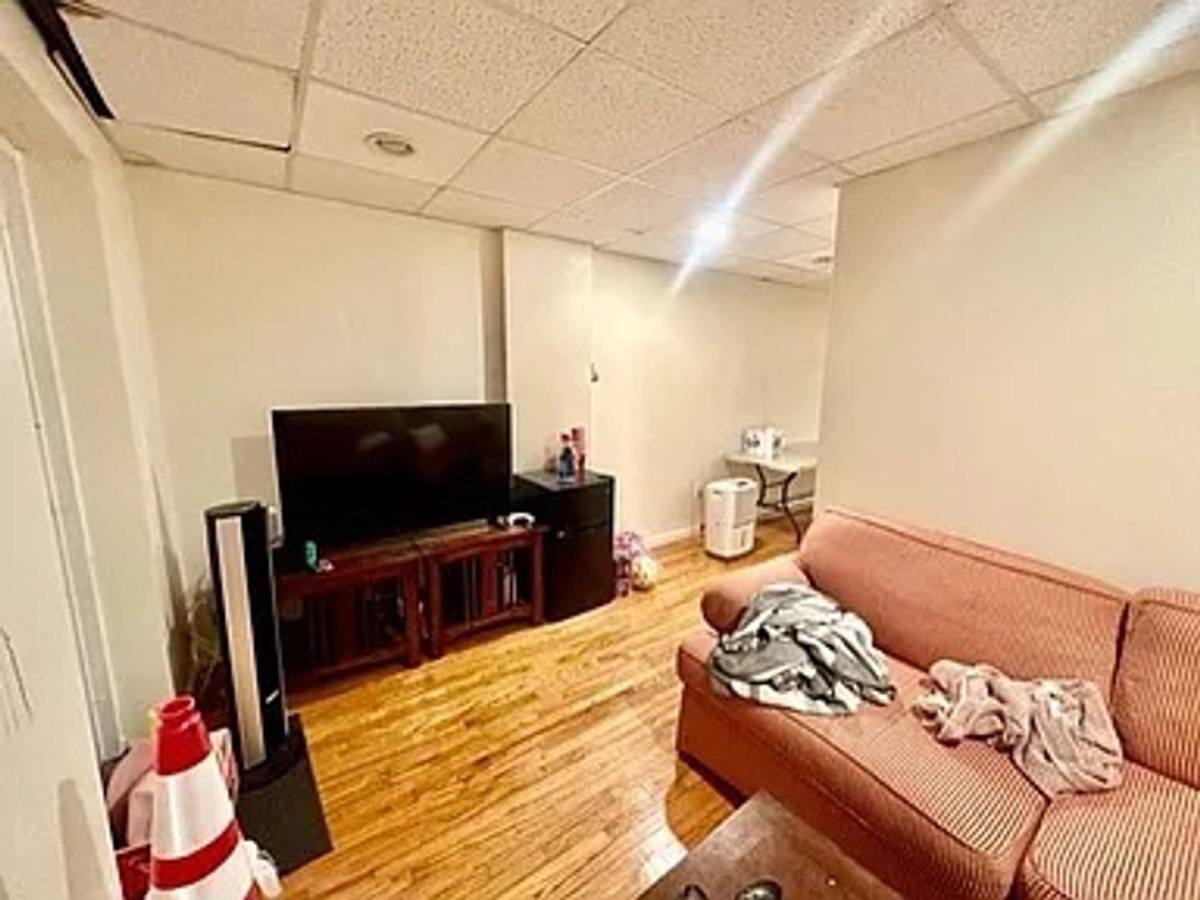 Townhouse for rent at 214 Hemenway St, Boston, MA 02115