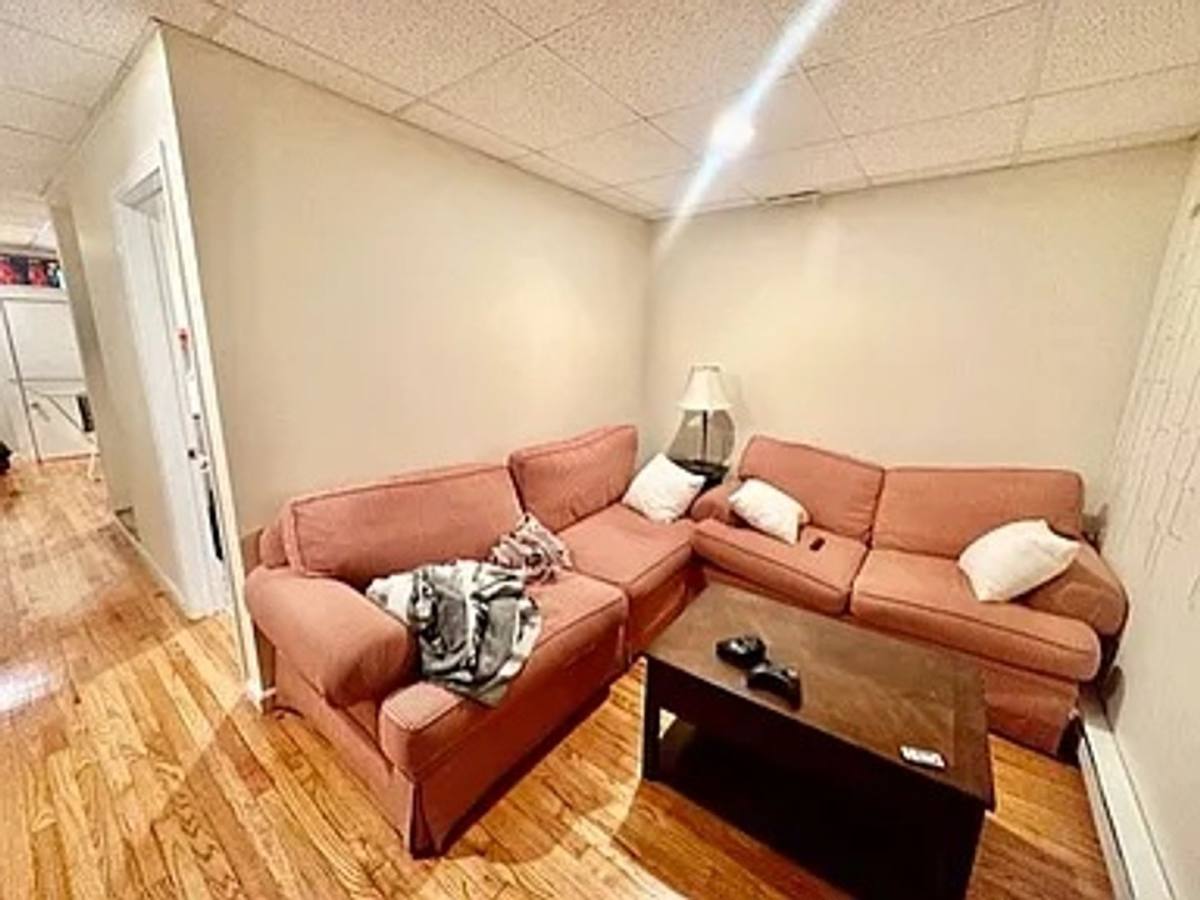 Townhouse for rent at 214 Hemenway St, Boston, MA 02115