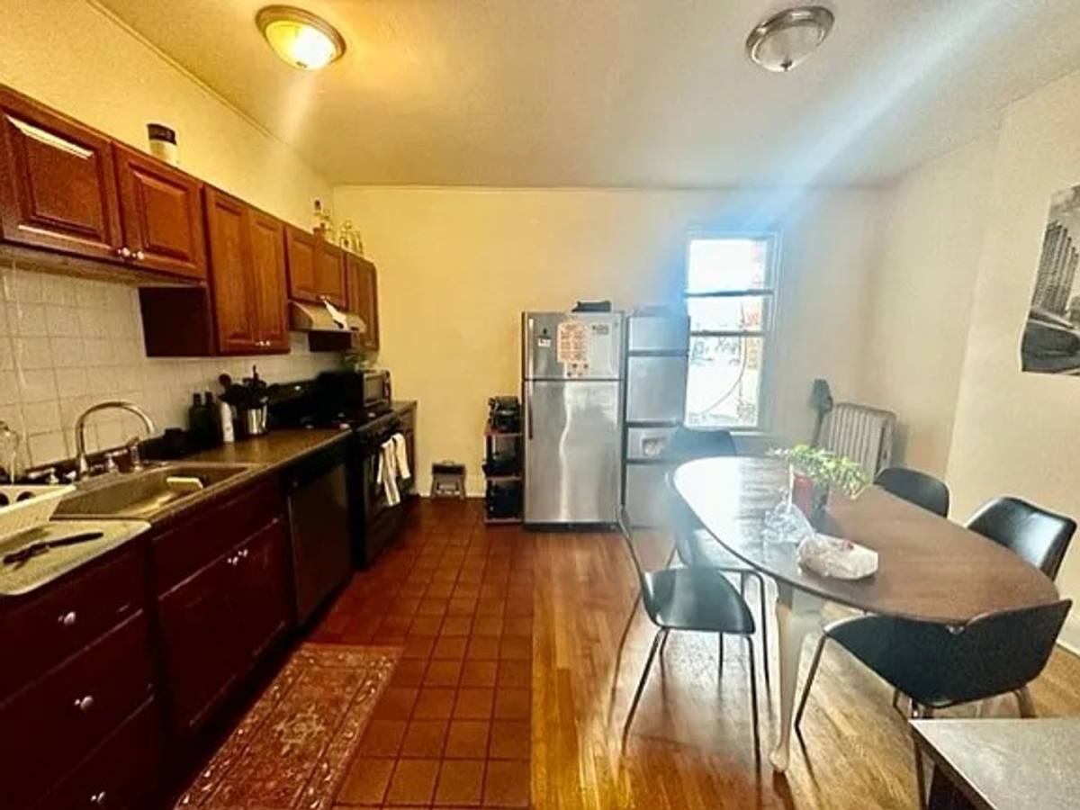 Townhouse for rent at 214 Hemenway St, Boston, MA 02115