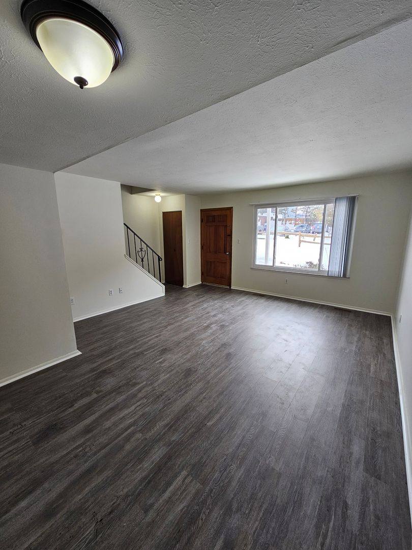 Townhouse for rent at 71-127 E Sprague Rd, Independence, OH 44131