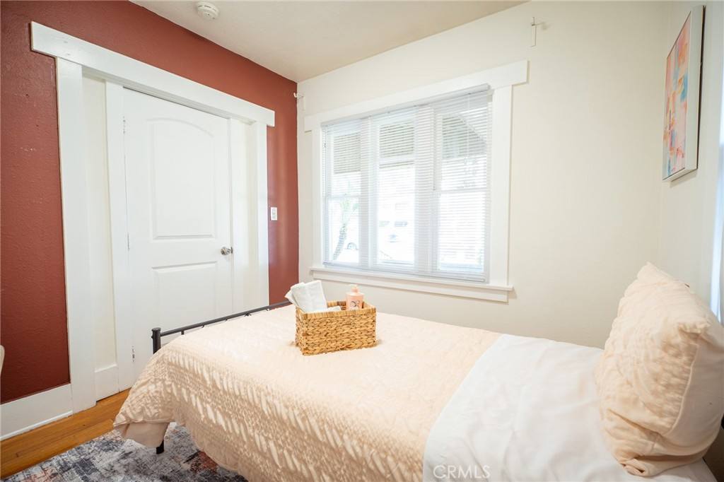 Apartment for rent at 45 N Meridith Ave #45, Pasadena, CA 91106