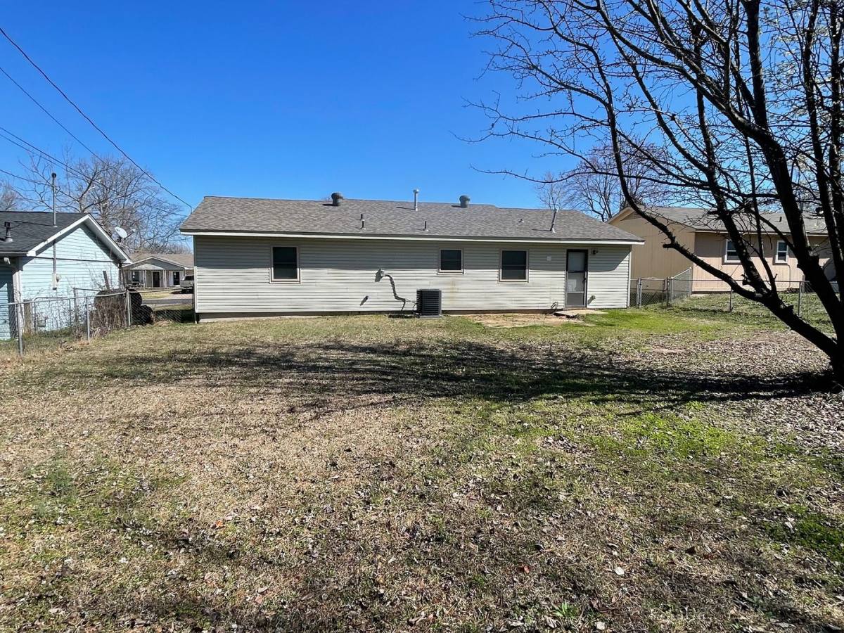 House for rent at 1101 Lehman Dr, Jacksonville, AR 72076