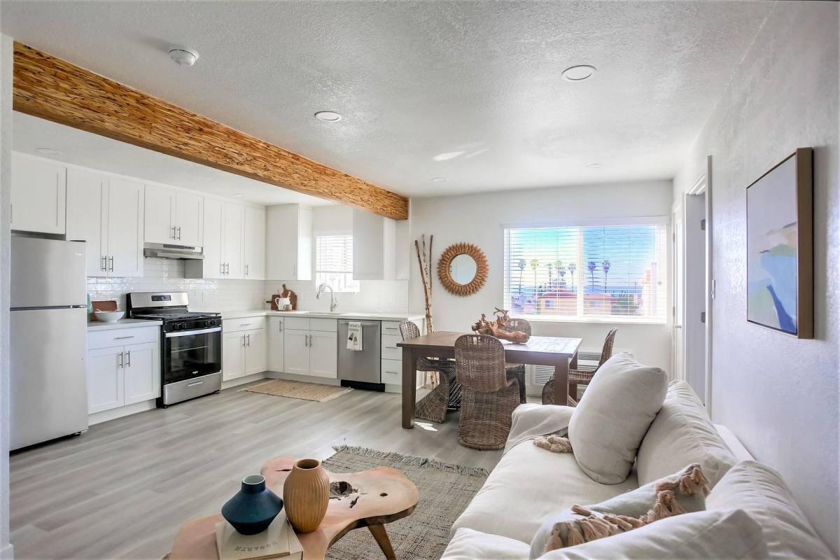 Townhouse for rent at 1037 S Cleveland St, Oceanside, CA 92054