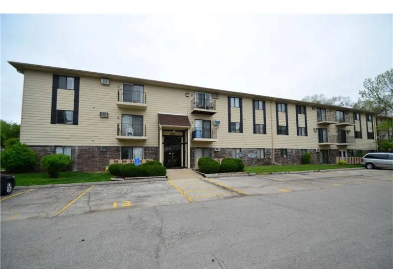 Condo for rent at 1831 Fuller Rd #9, Clive, IA 50325