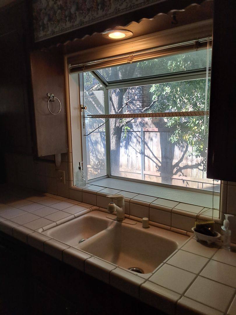 House for rent at 938 W 12th Ave, Chico, CA 95926