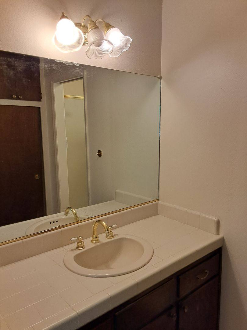 House for rent at 938 W 12th Ave, Chico, CA 95926