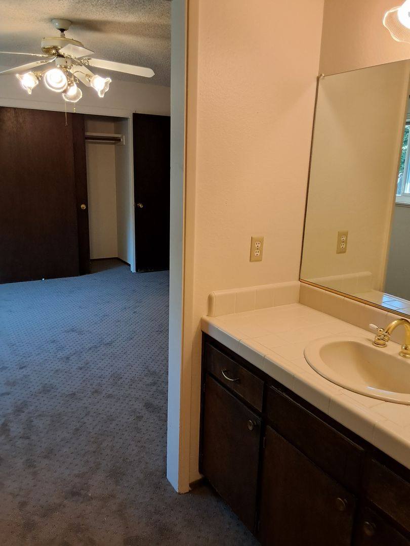 House for rent at 938 W 12th Ave, Chico, CA 95926