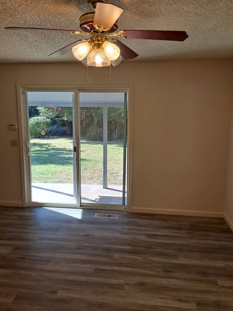 House for rent at 938 W 12th Ave, Chico, CA 95926
