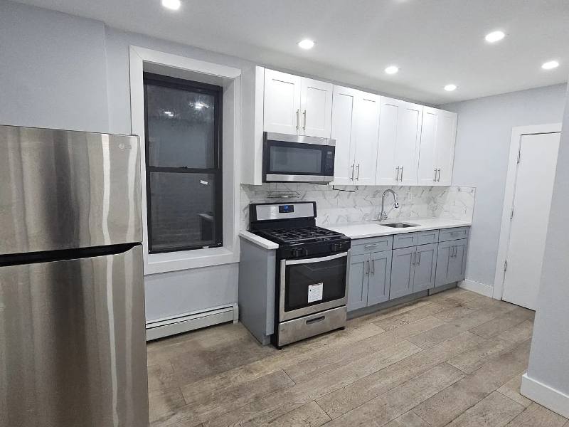 Apartment for rent at 325 Ave E #3, Bayonne, NJ 07002