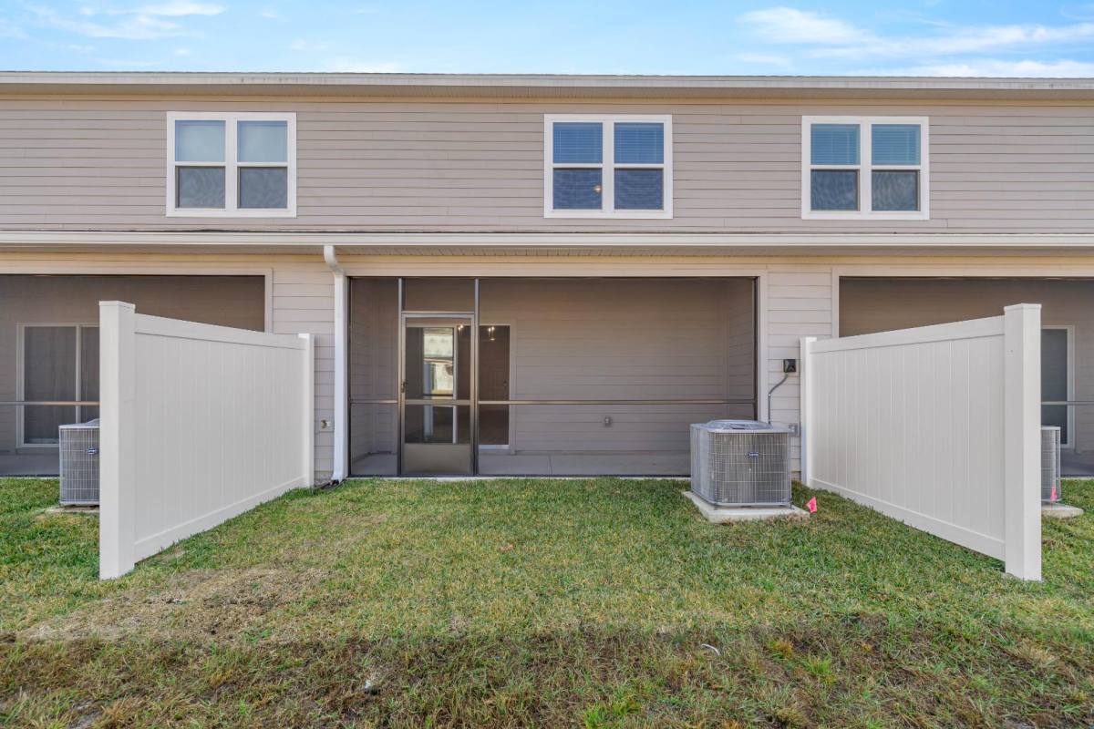 Townhouse for rent at 3544 SE 37th Ave Rd #39, Ocala, FL 34472