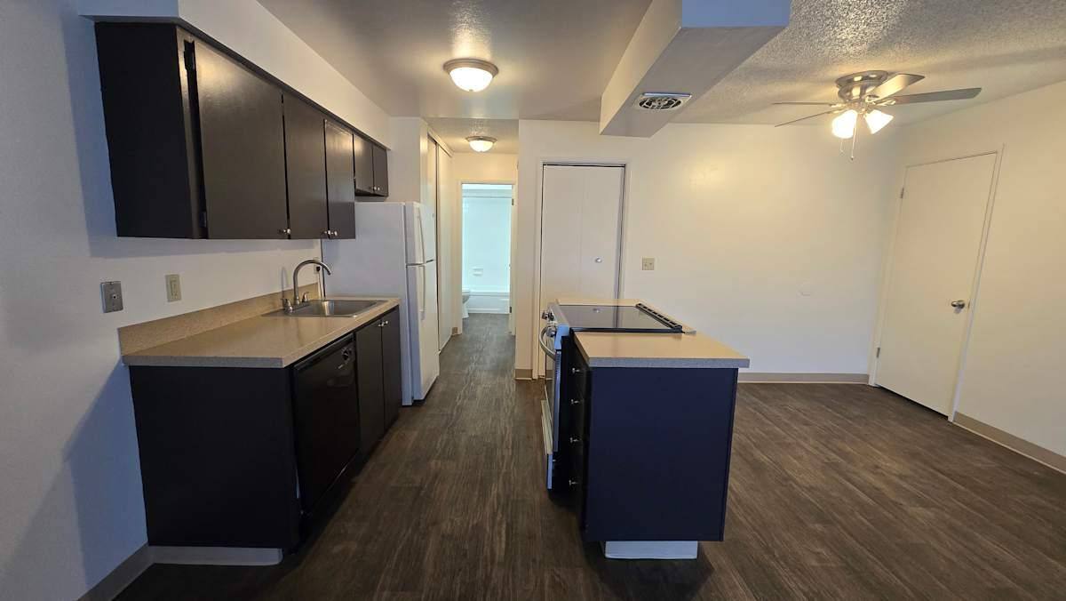 Apartment for rent at Mt Hood View, 6206 SE 52nd Ave, Portland, OR 97206