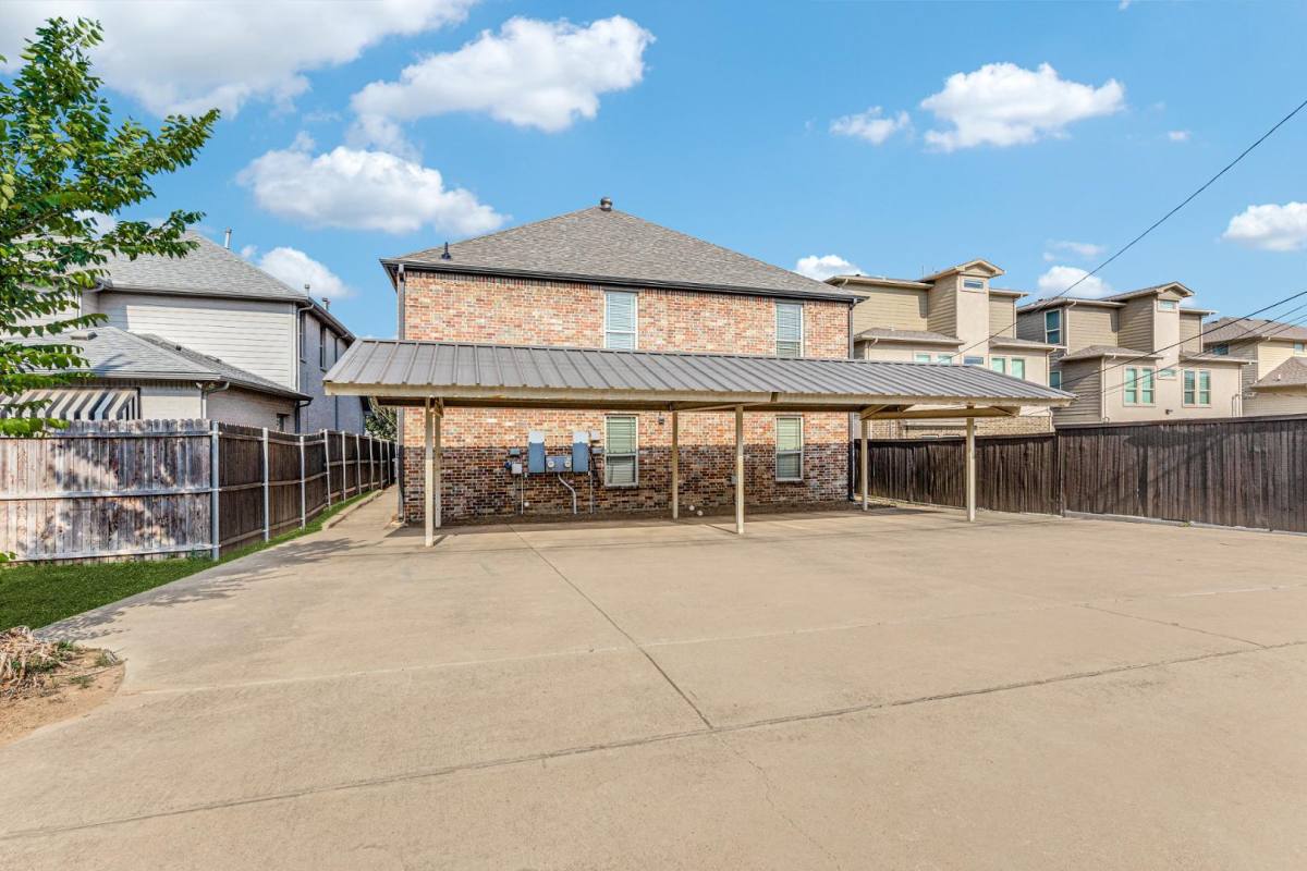 Townhouse for rent at 2714 Merida Ave, Fort Worth, TX 76109