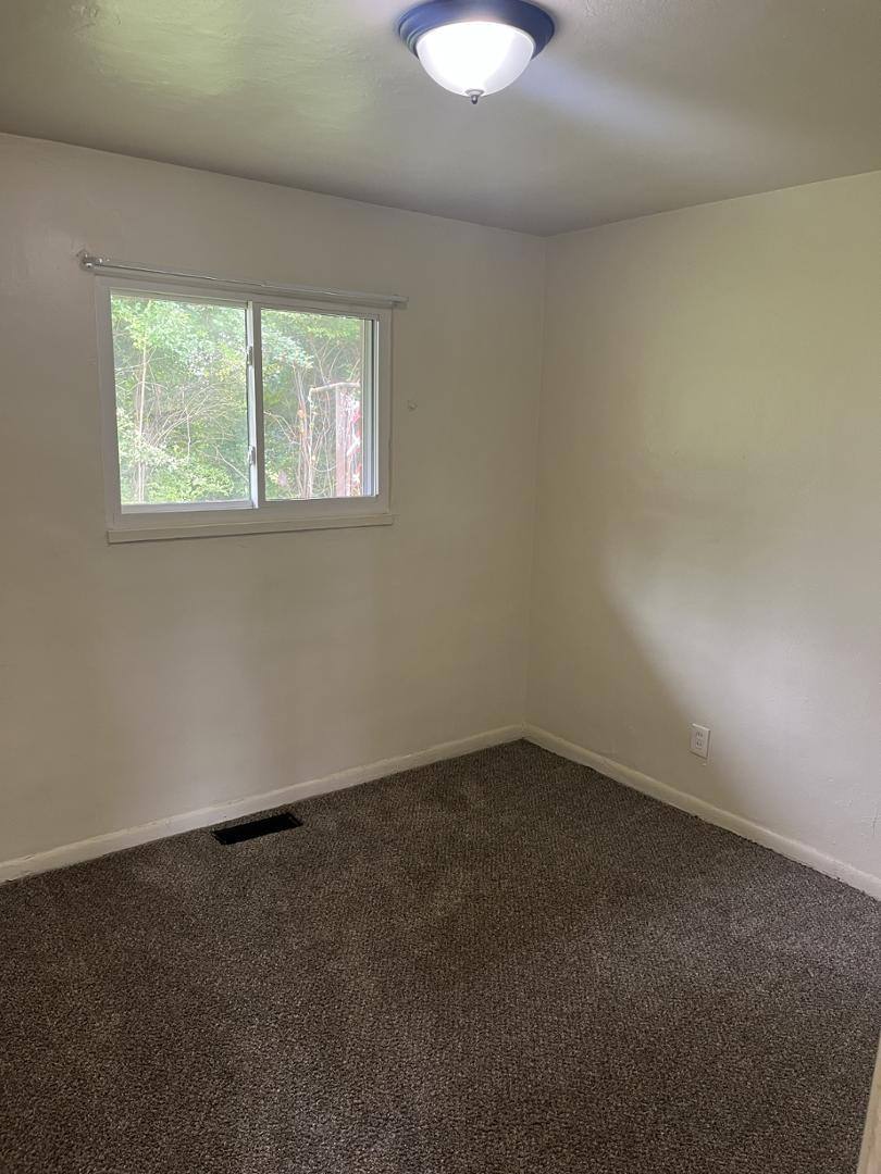 Apartment for rent at 1917 Weaver St #3, Dayton, OH 45417