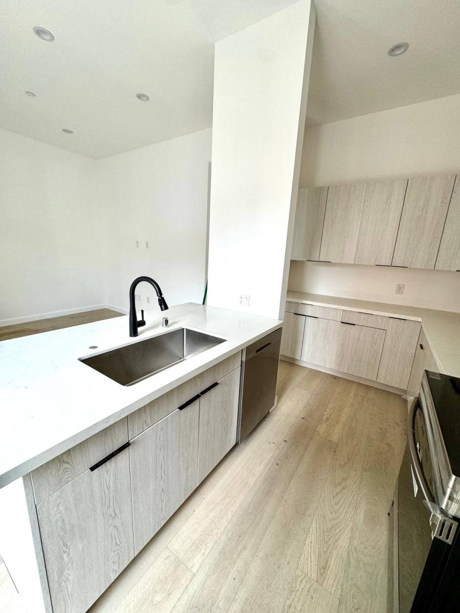 Apartment for rent at 1244 Innes Ave #A, Los Angeles, CA 90026