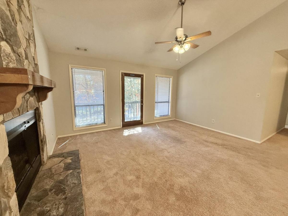 Townhouse for rent at Briar Cliffe Condominiums, 1808-5 Tryon Dr #1, Fayetteville, NC 28303