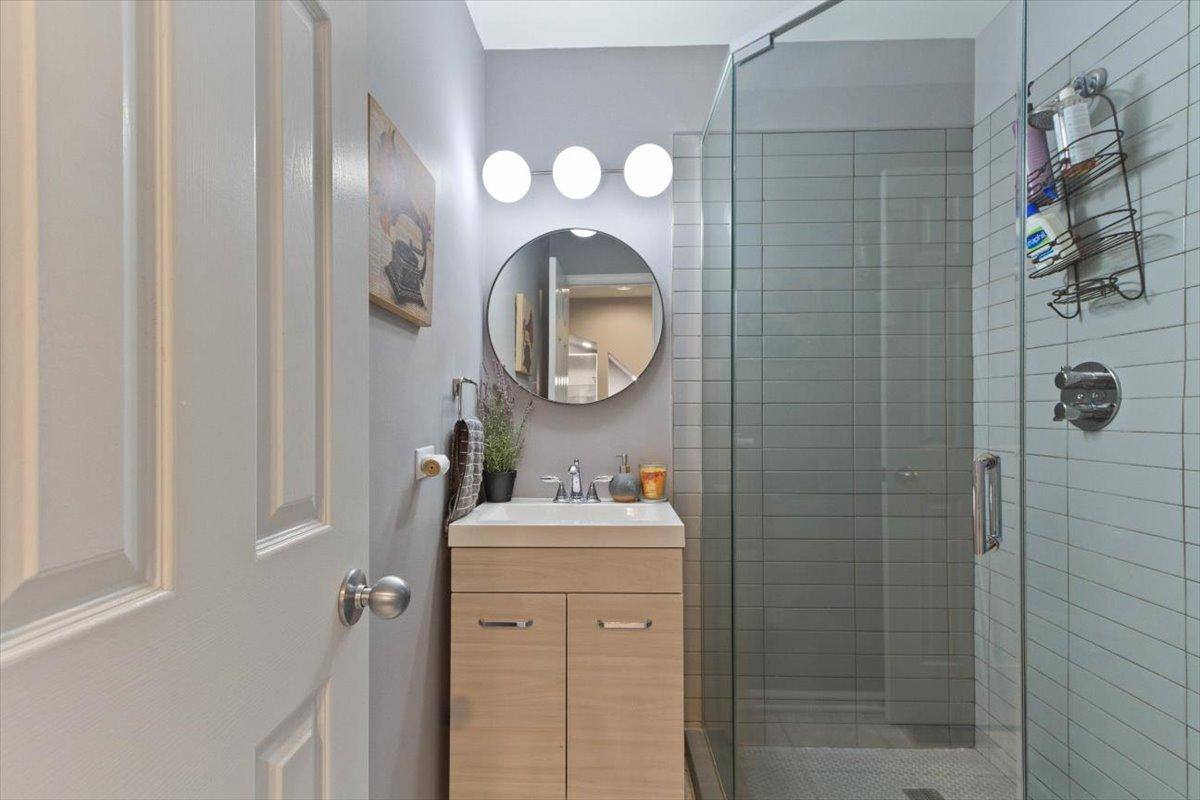 Townhouse for rent at 2744 N Janssen Ave, Chicago, IL 60614