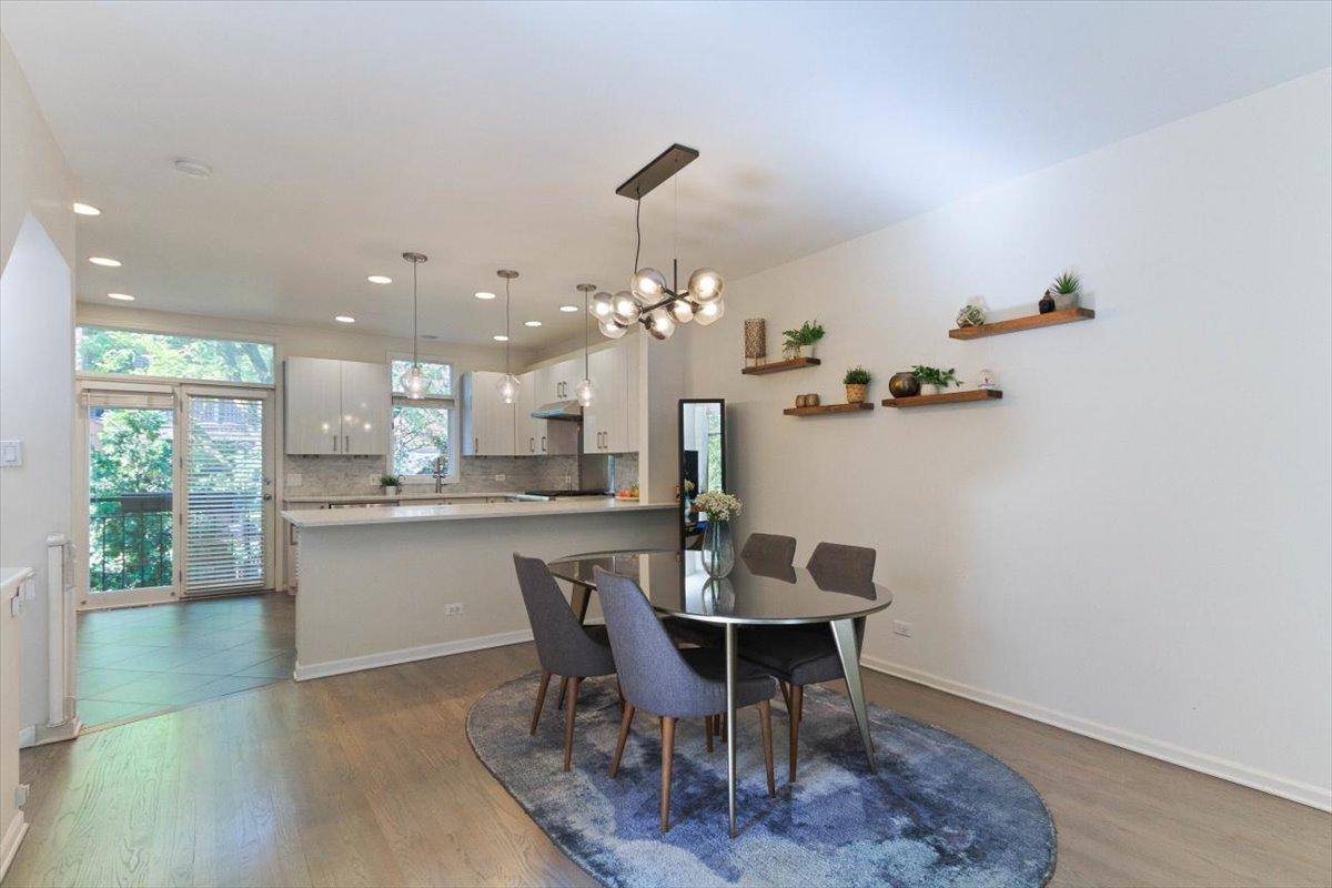 Townhouse for rent at 2744 N Janssen Ave, Chicago, IL 60614