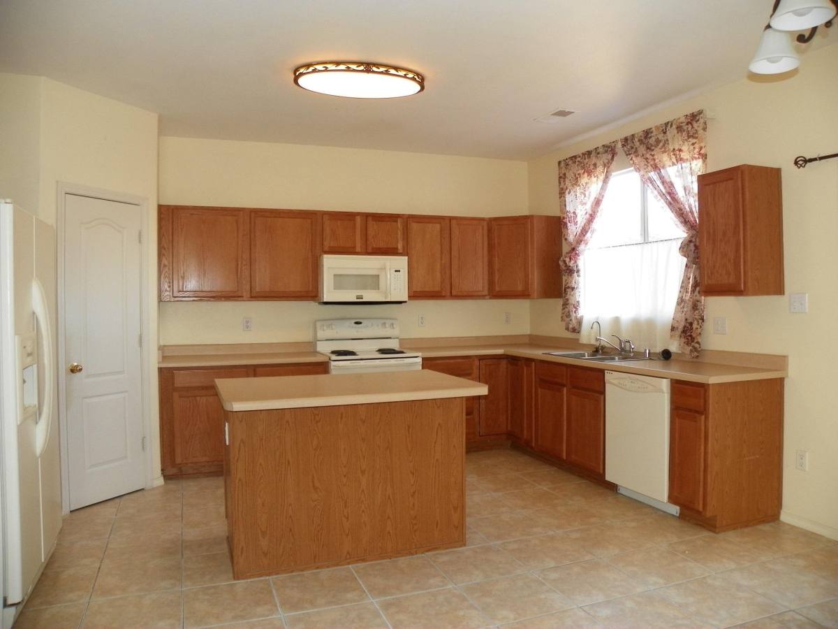 House for rent at 532 Soothing Meadows Dr, Rio Rancho, NM 87144