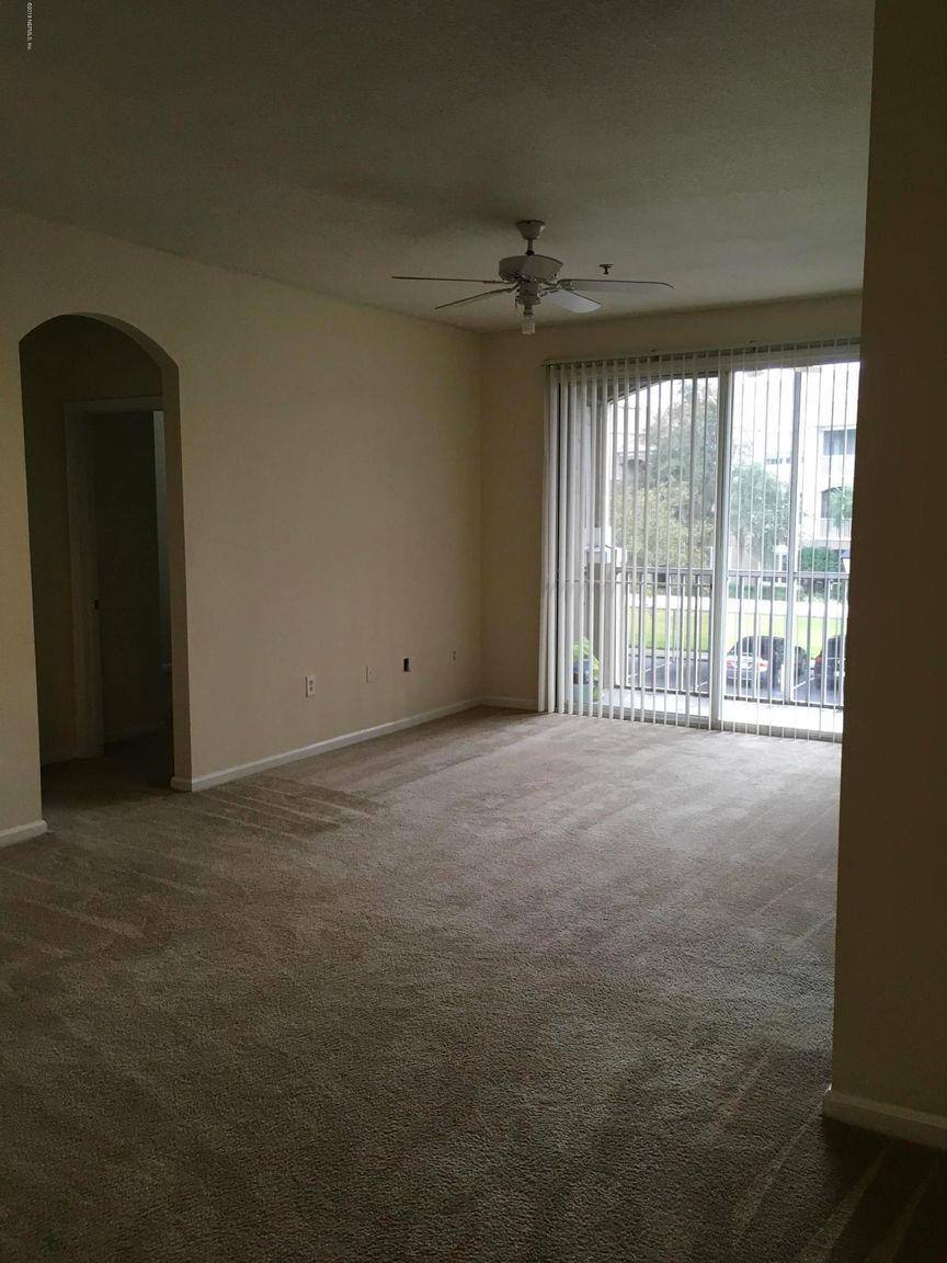 Condo for rent at The Overlook Condominiums, 10550 Baymeadows Rd #1, Jacksonville, FL 32256