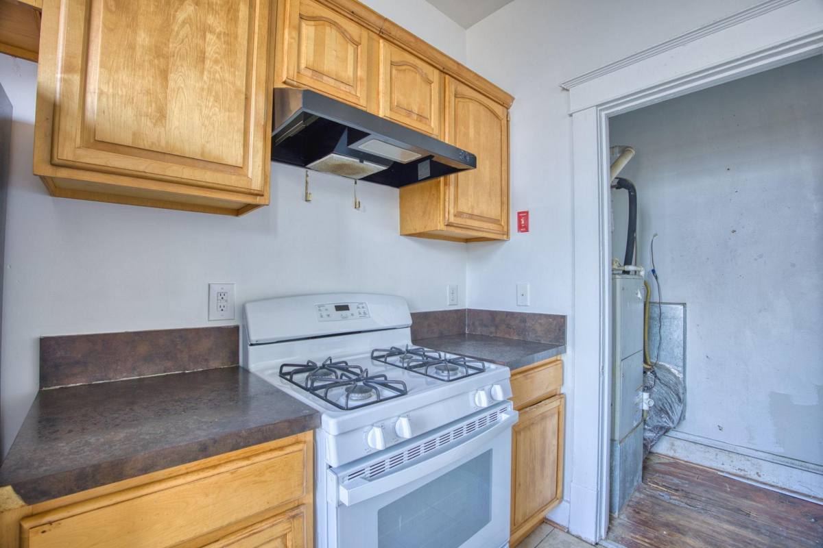 Condo for rent at Colonial Place, 230 E 40th St, Norfolk, VA 23504