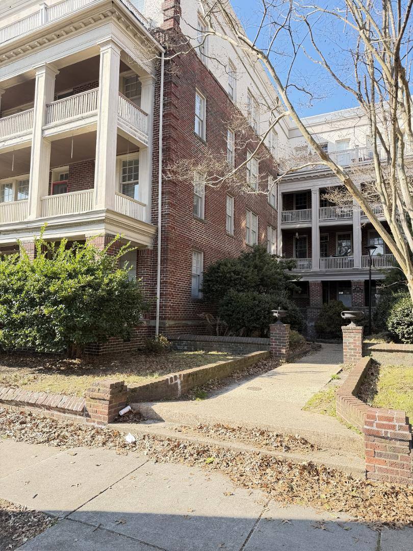 Condo for rent at Colonial Place, 230 E 40th St, Norfolk, VA 23504