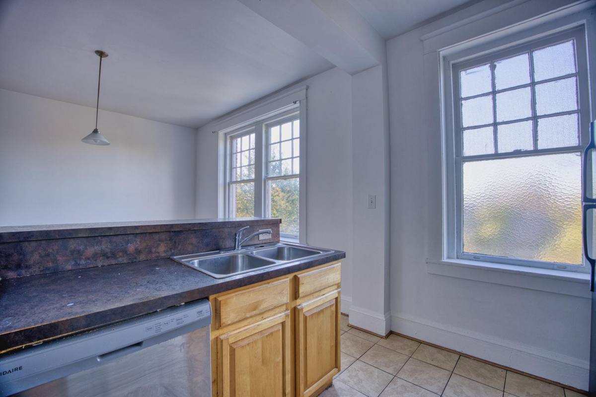 Condo for rent at Colonial Place, 230 E 40th St, Norfolk, VA 23504