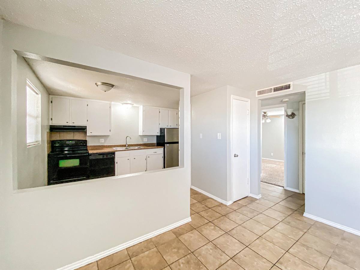 Apartment for rent at 410 E 6th St, Odessa, TX 79761