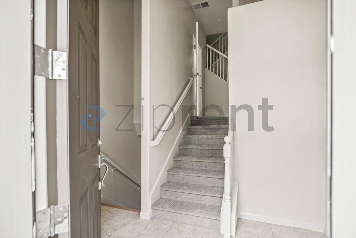 Townhouse for rent at 2858 10th St, San Pablo, CA 94806